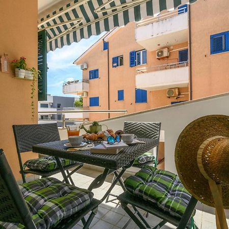 Apartment Sea Premantura Exterior photo