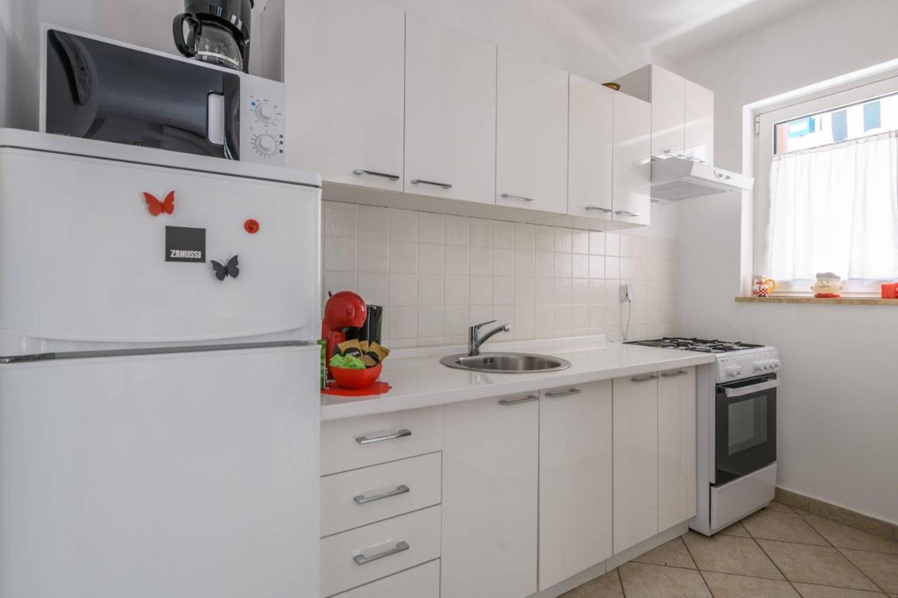 Apartment Sea Premantura Exterior photo